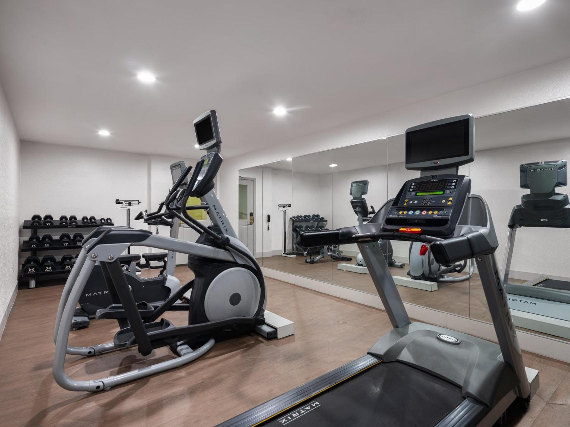 Holiday Inn Express Fort Bragg By Ihg Dış mekan fotoğraf